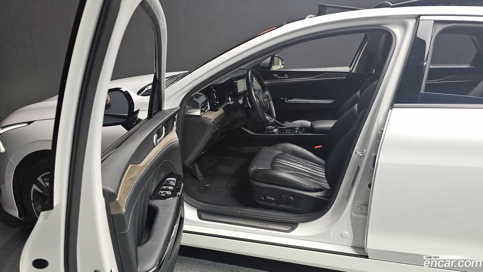 K5 Kia 2023.1-INNER-010