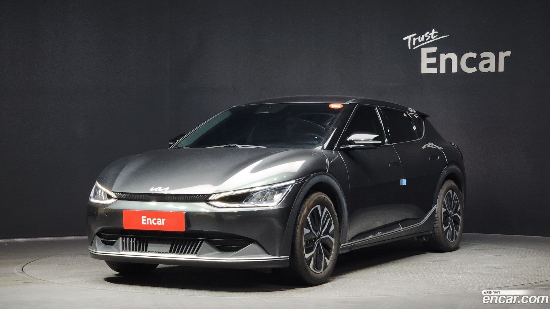 Main__Slider__Photo:EV6 Kia 2022.11-0