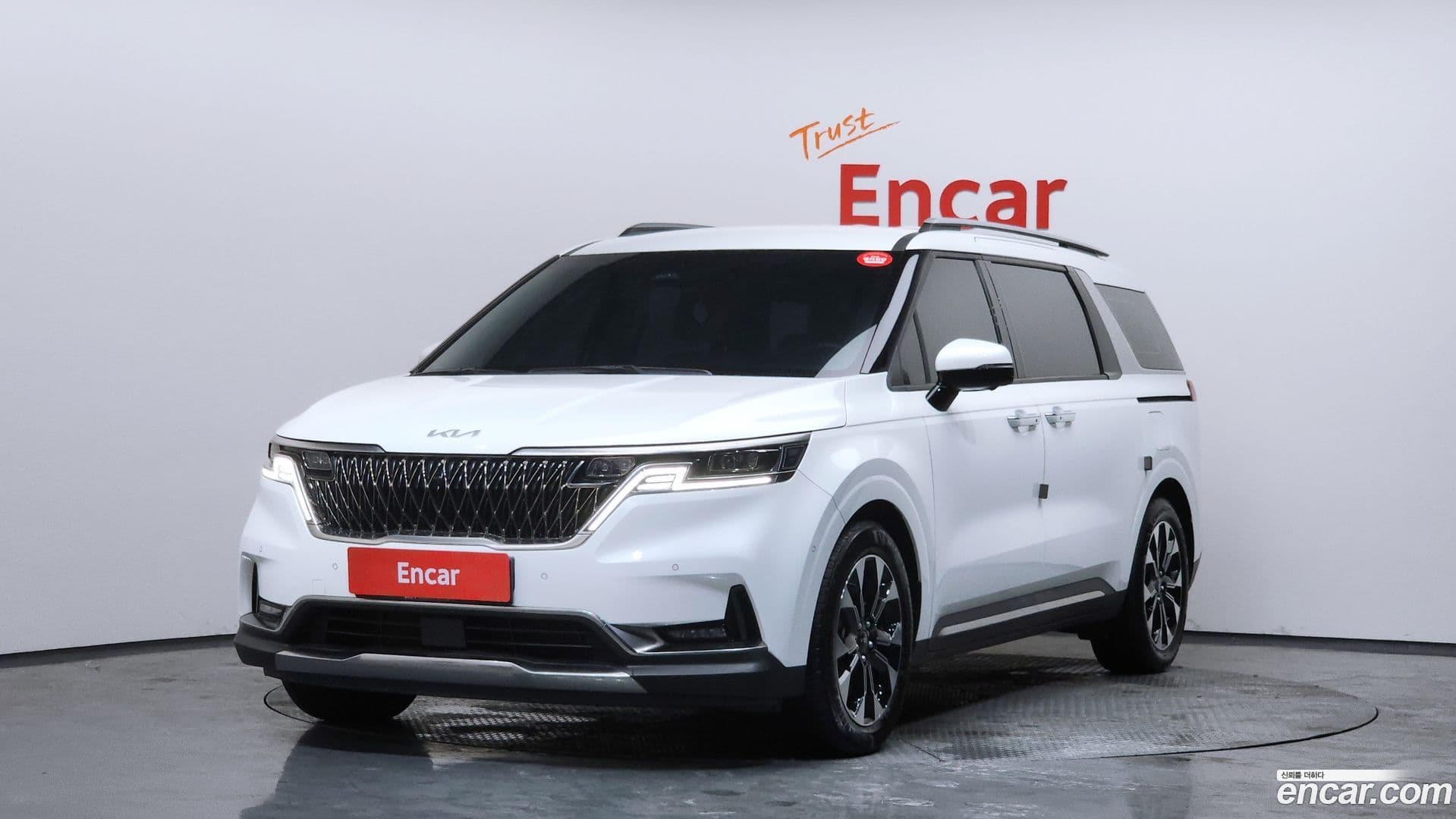 Main__Slider__Photo:Canival Kia 2022.7-0