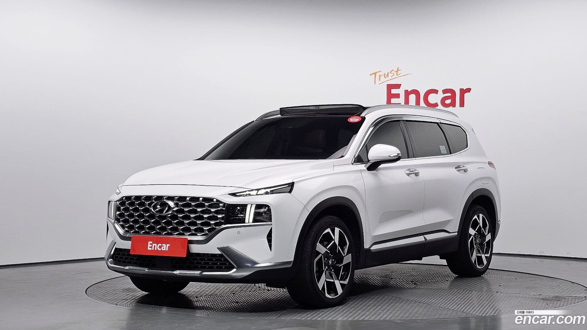 Main__Slider__Photo:Santafe Hyundai 2020.7-0