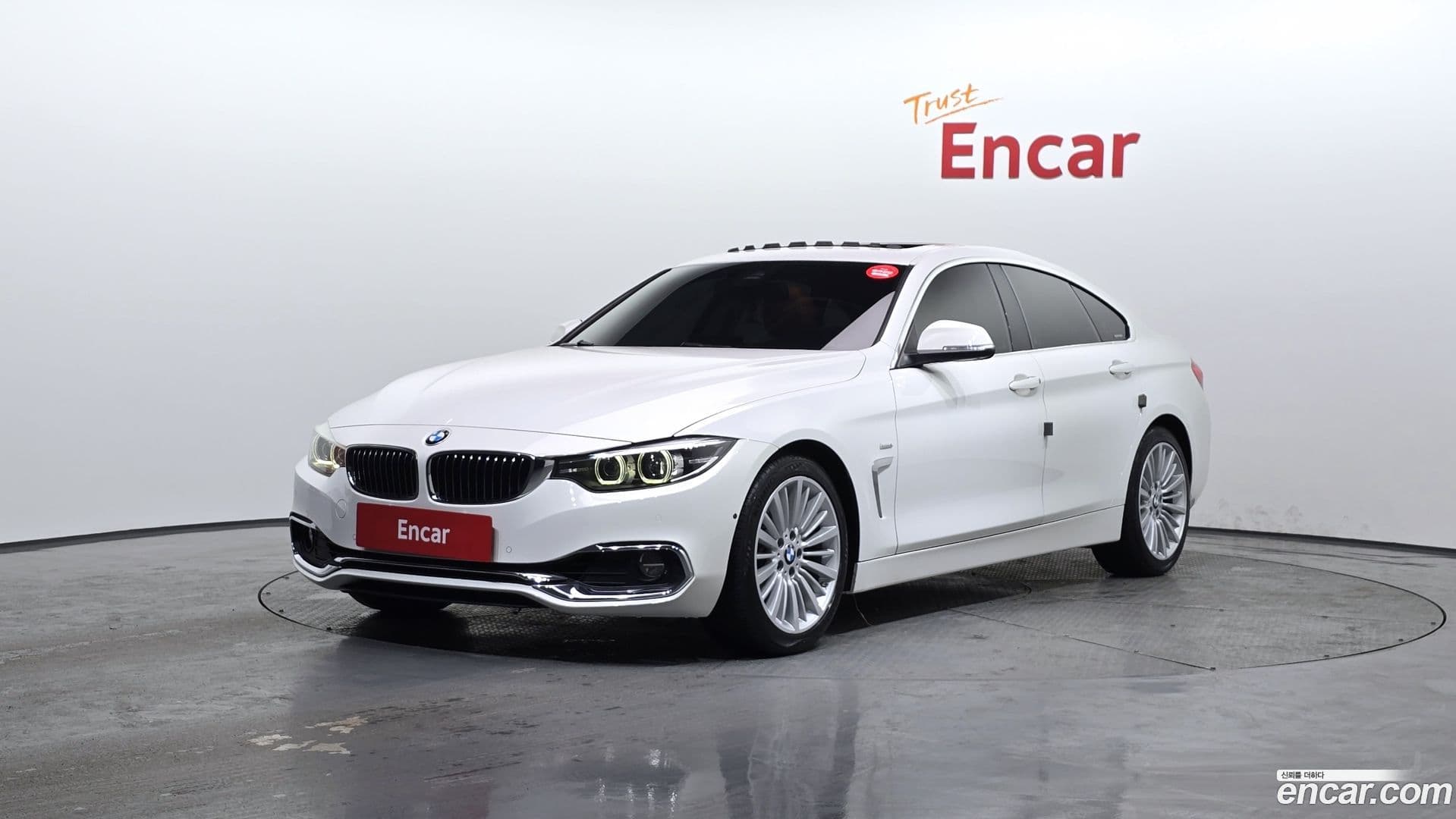 Main__Slider__Photo:4-Series BMW 2017.10-0