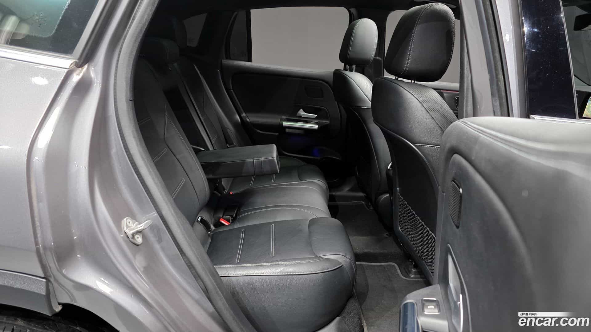 EQA Mercedes-Benz 2021.11-OPTION-016