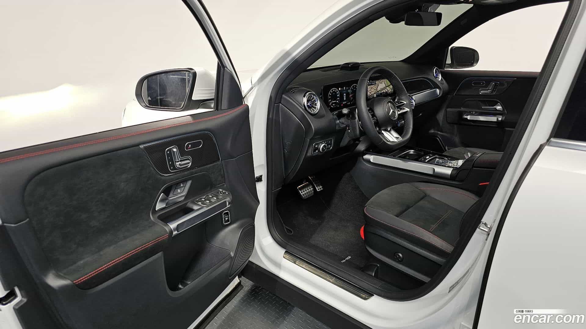 GLB-Class Mercedes-Benz 2025.9-INNER-010