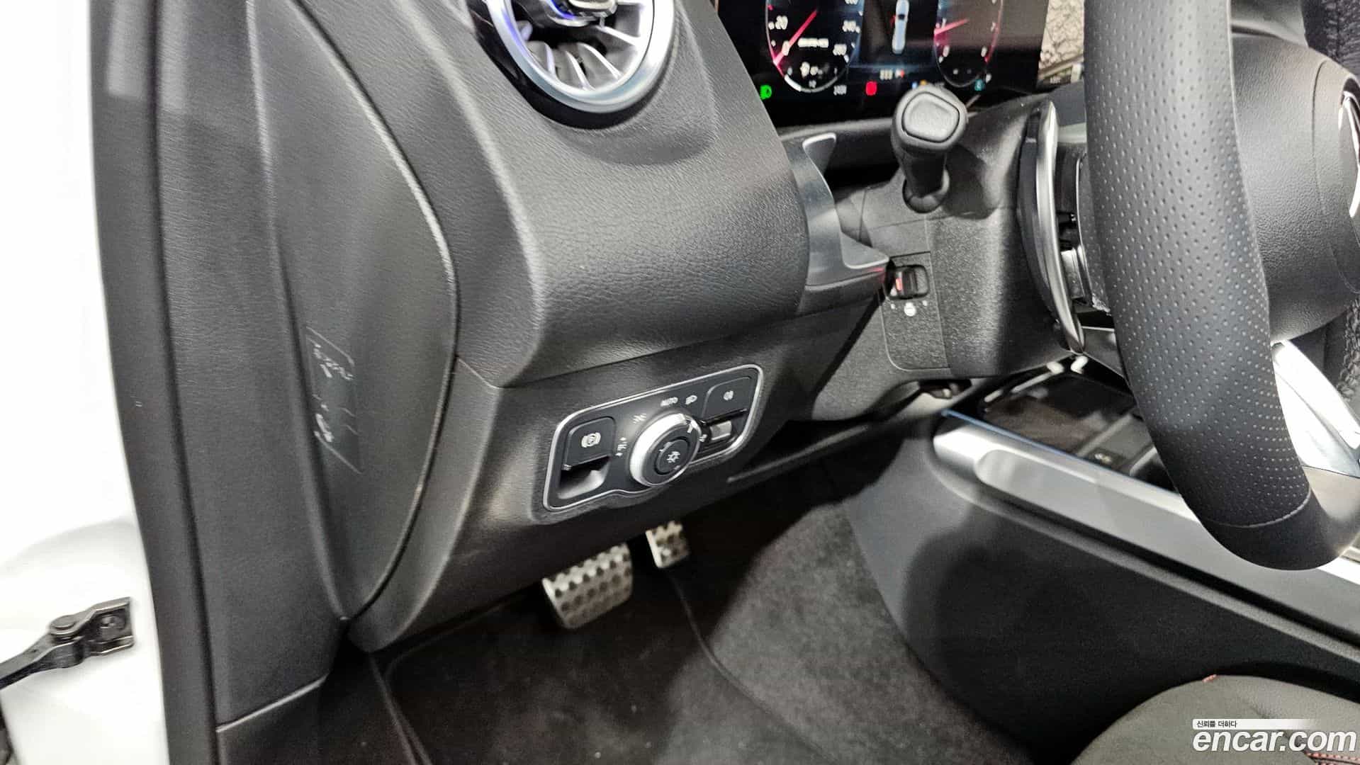 GLB-Class Mercedes-Benz 2025.9-OPTION-018