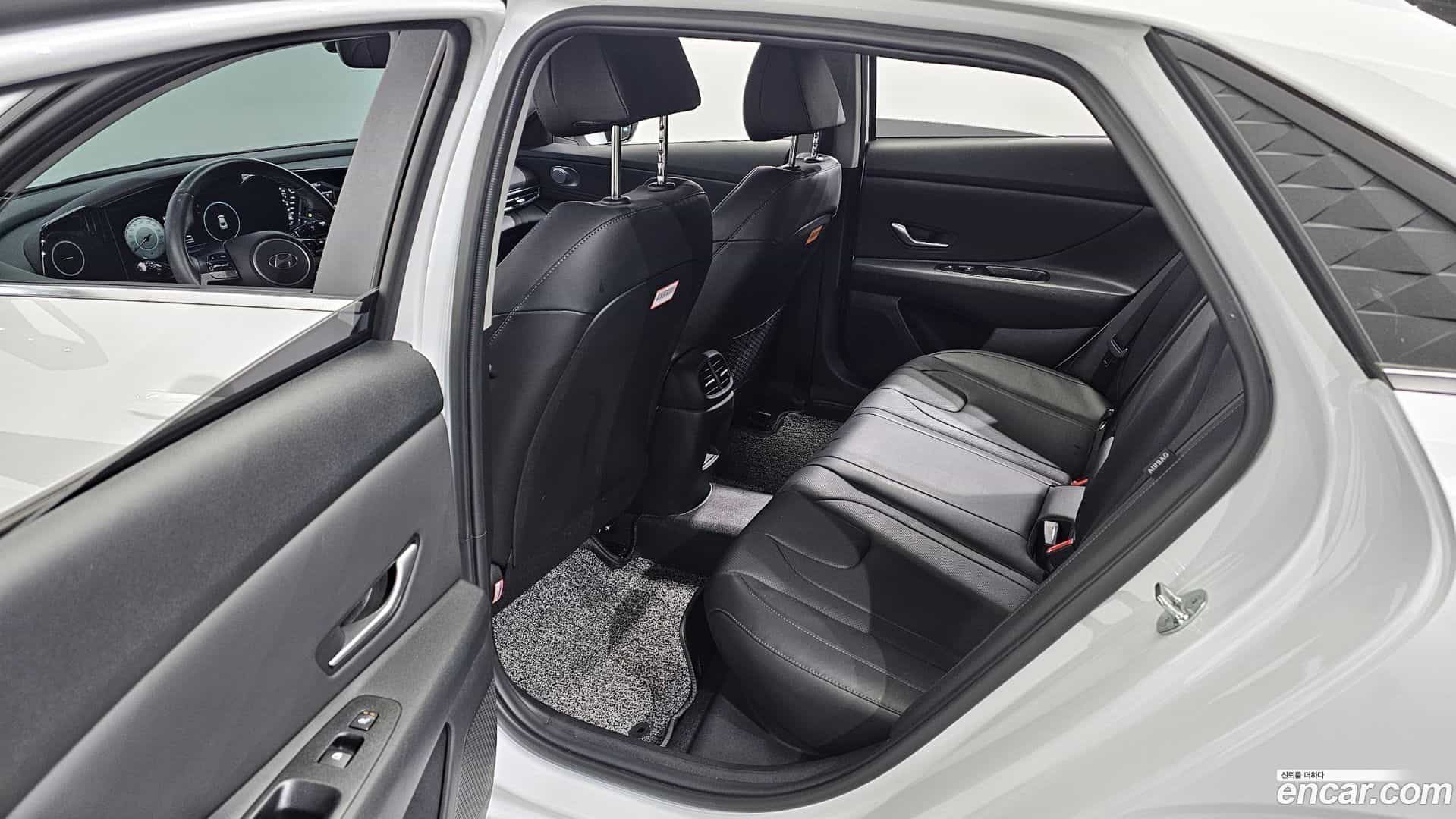 AVANTE Hyundai 2023.9-OPTION-015