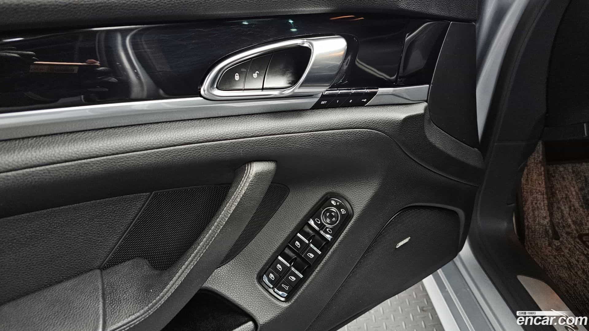 Panamera Porsche 2015.5-OPTION-023