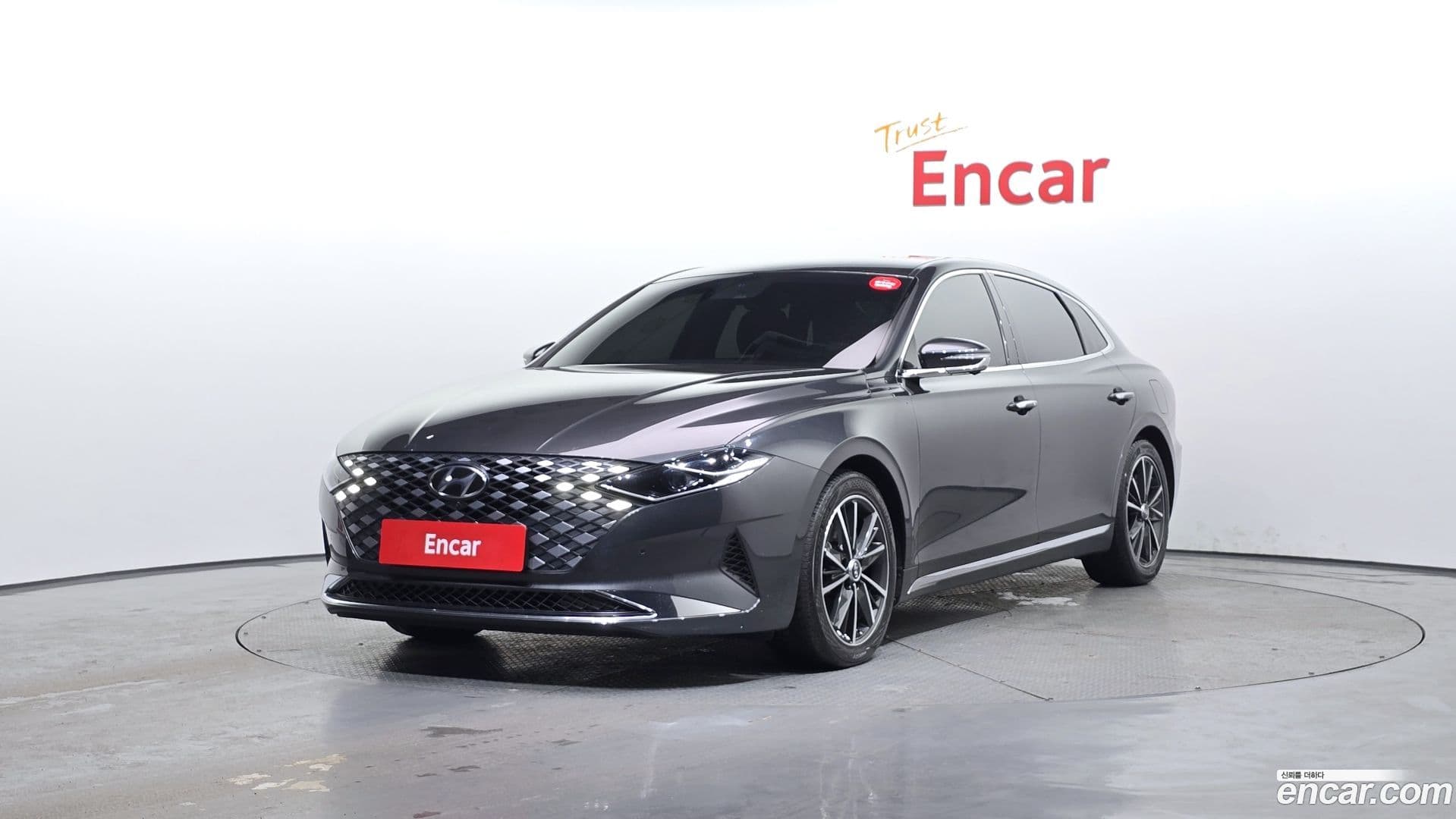 Main__Slider__Photo:Grandeur Hyundai 2020.3-0