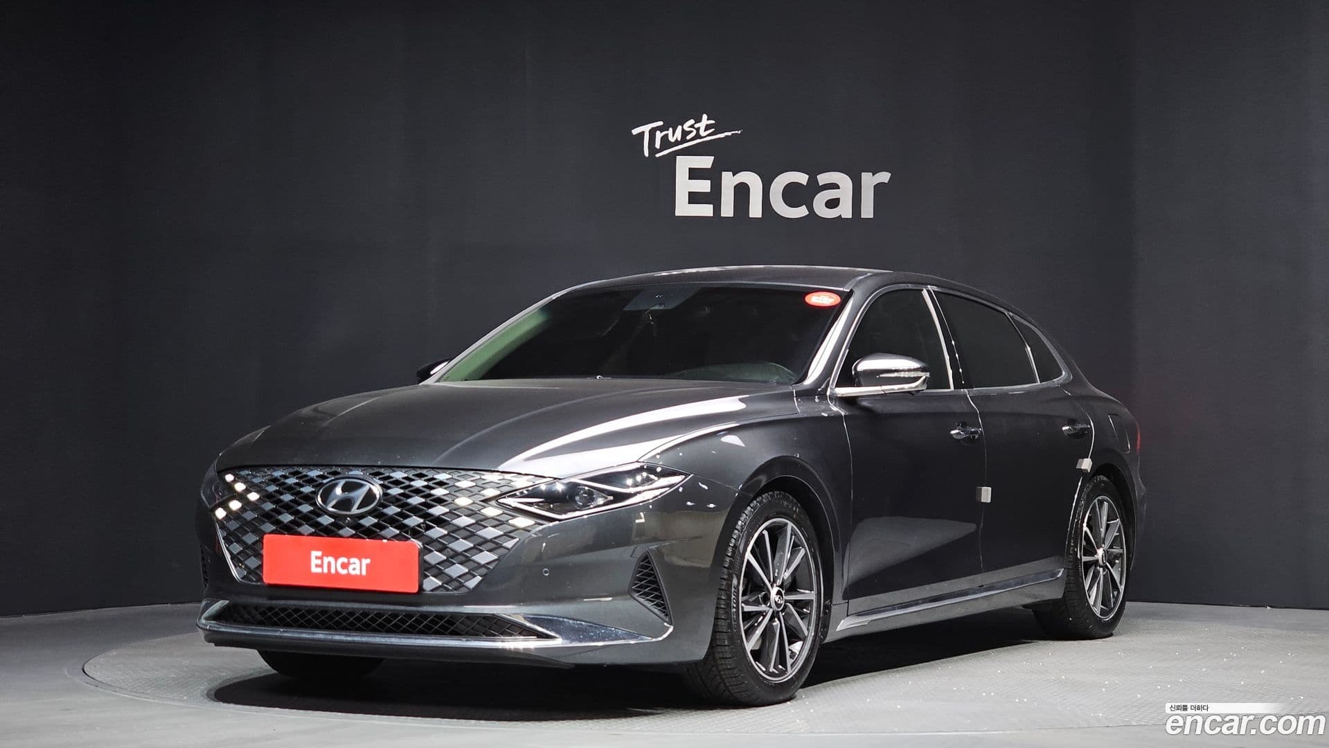 Main__Slider__Photo:Grandeur Hyundai 2019.11-0