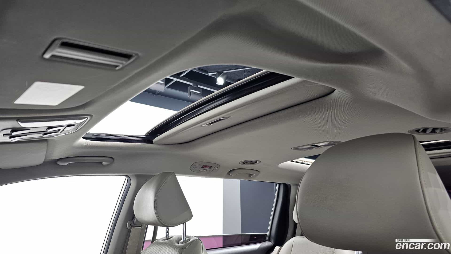 Canival Kia 2016.8-OPTION-020