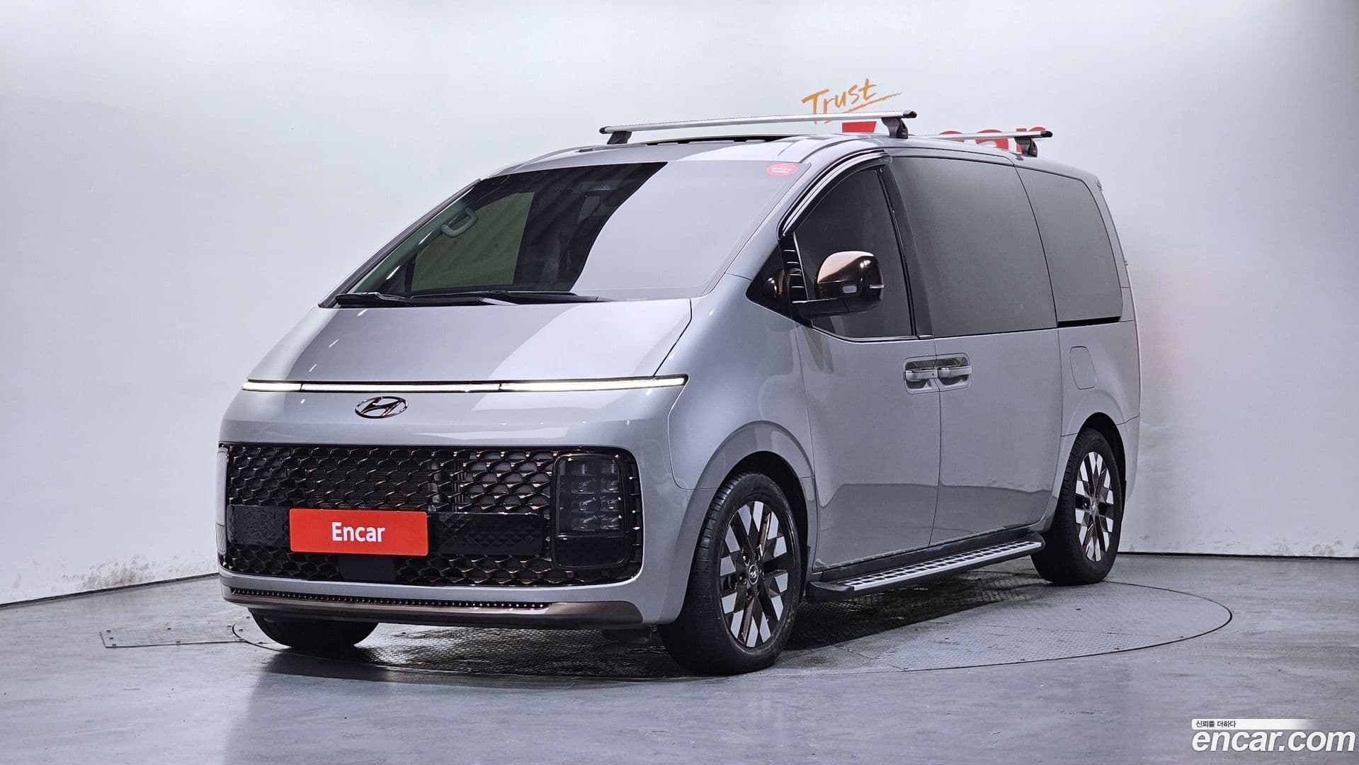 Main__Slider__Photo:Staria Hyundai 2023.11-0