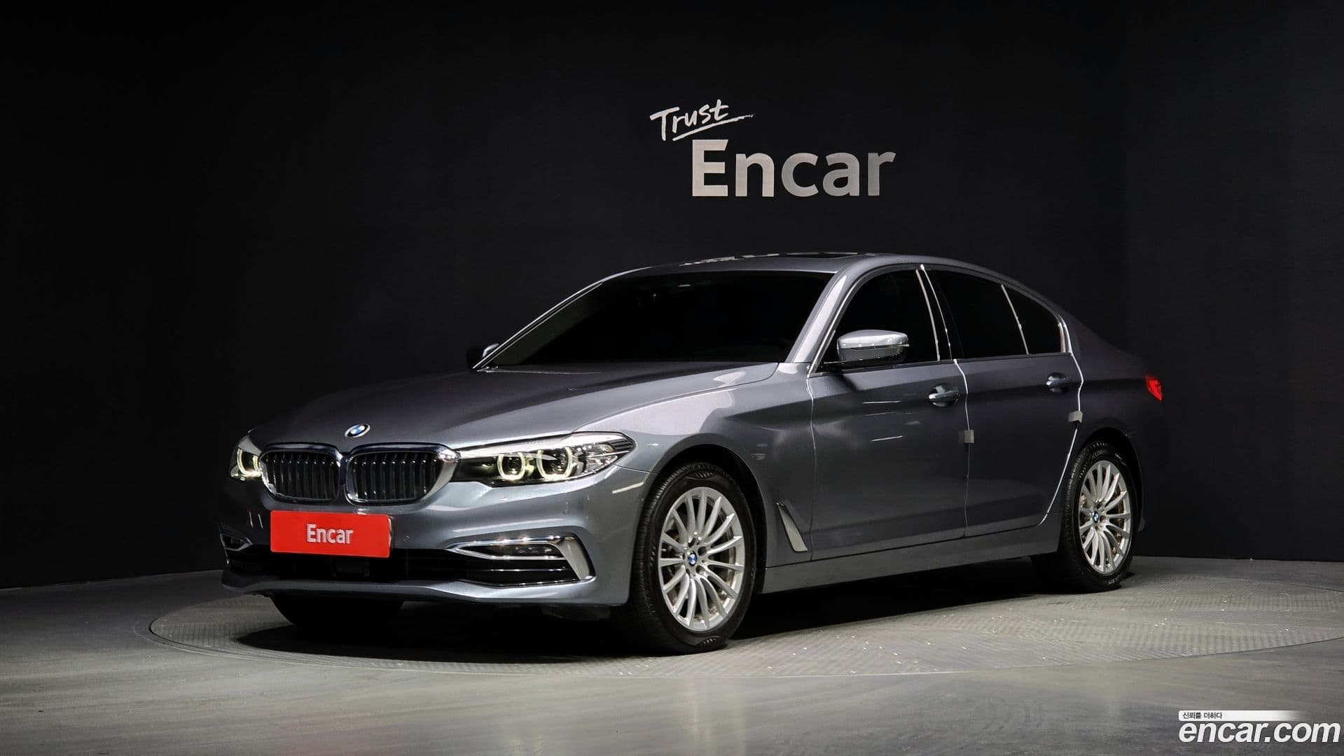 Main__Slider__Photo:5-Series BMW 2020.0-0