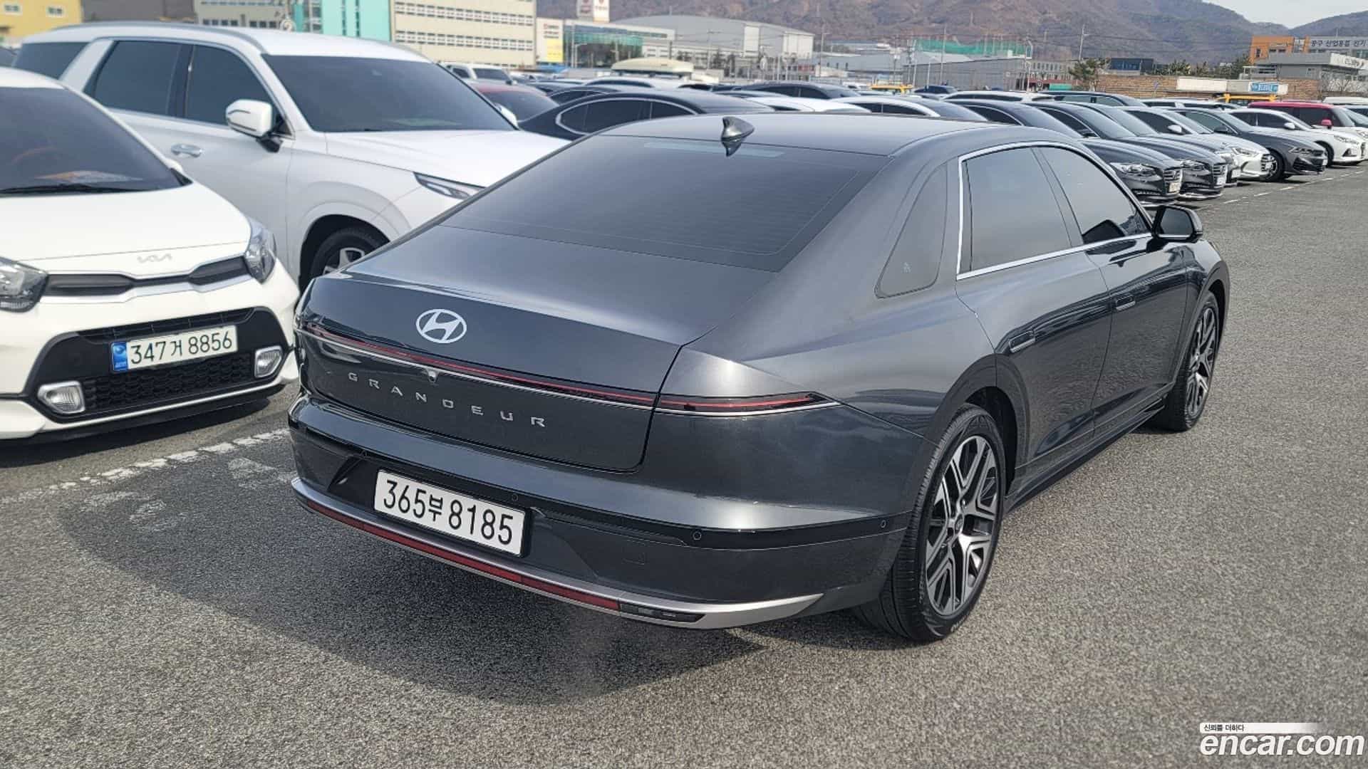 Grandeur Hyundai 2023.0-OUTER-002