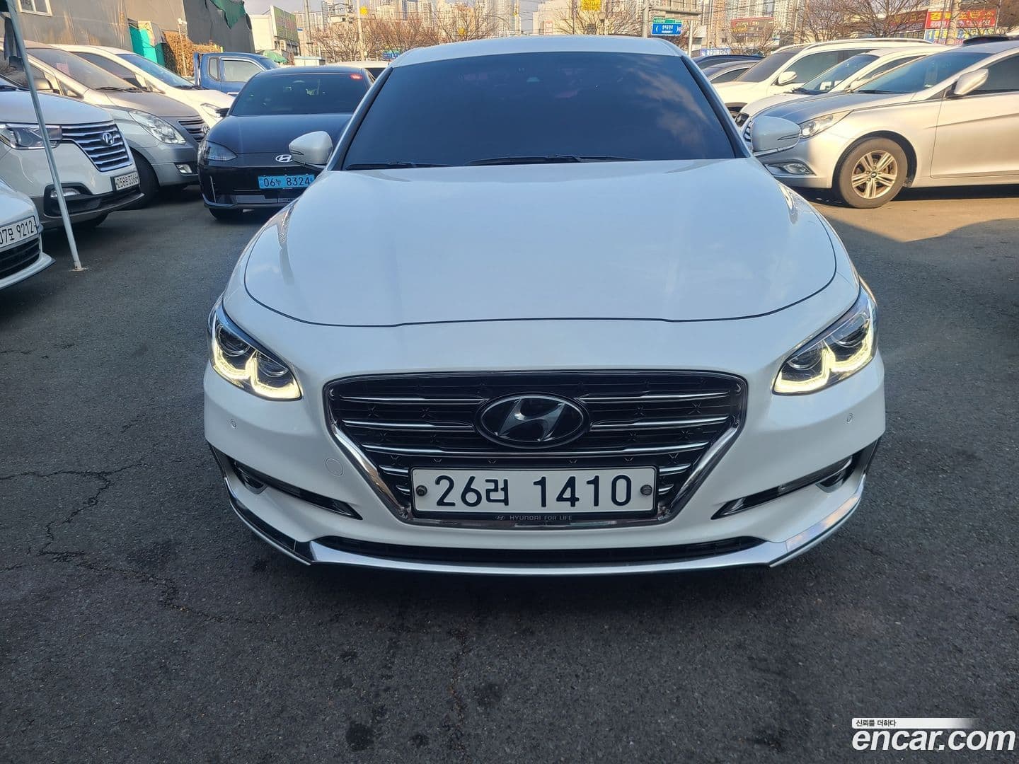 Main__Slider__Photo:Grandeur Hyundai 2018.6-0
