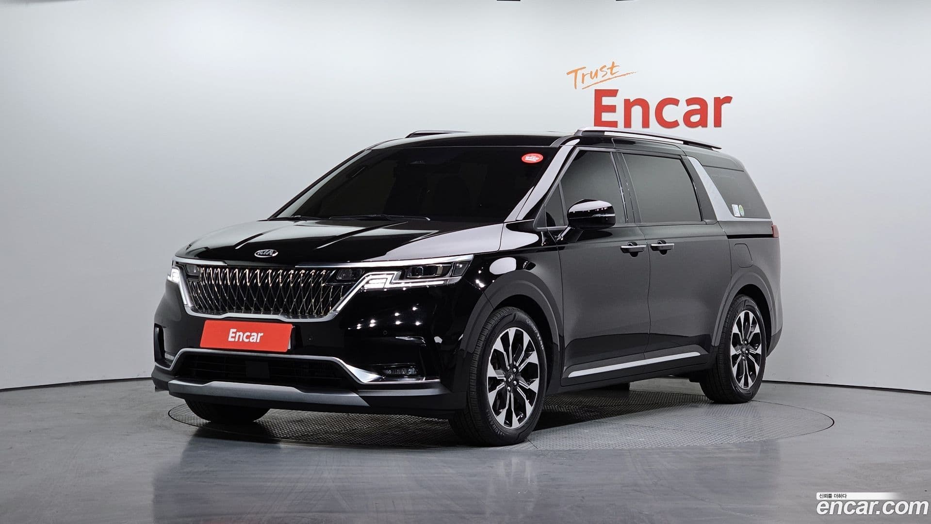 Main__Slider__Photo:Canival Kia 2020.9-0