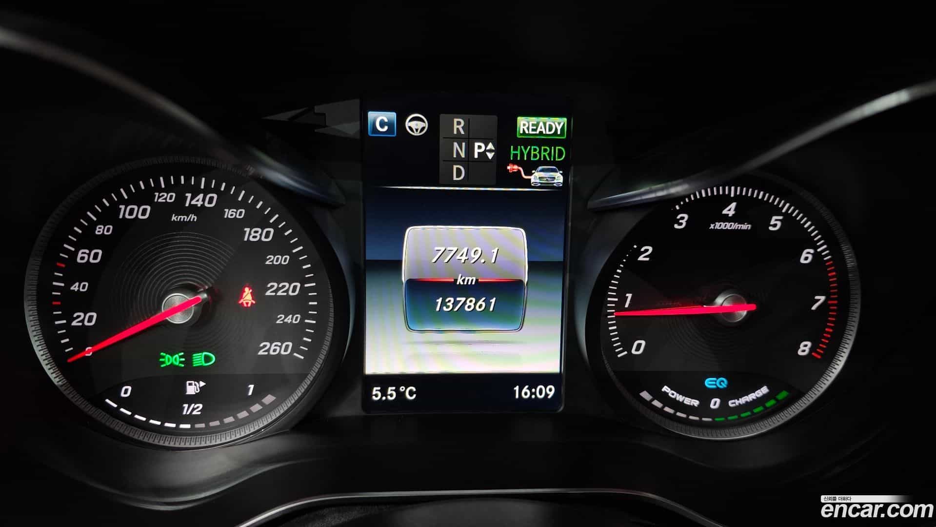 GLC-Class Mercedes-Benz 2019.7-INNER-008