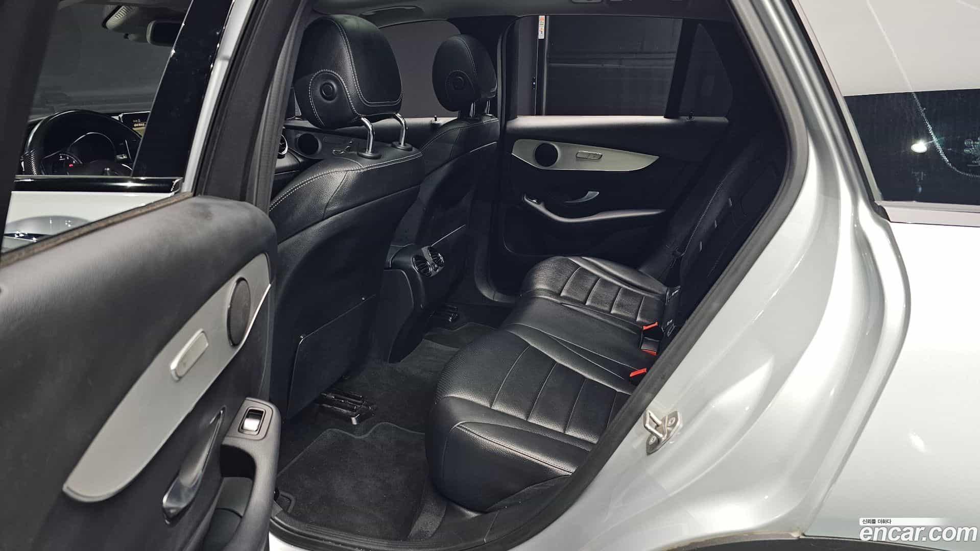 GLC-Class Mercedes-Benz 2019.7-OPTION-016