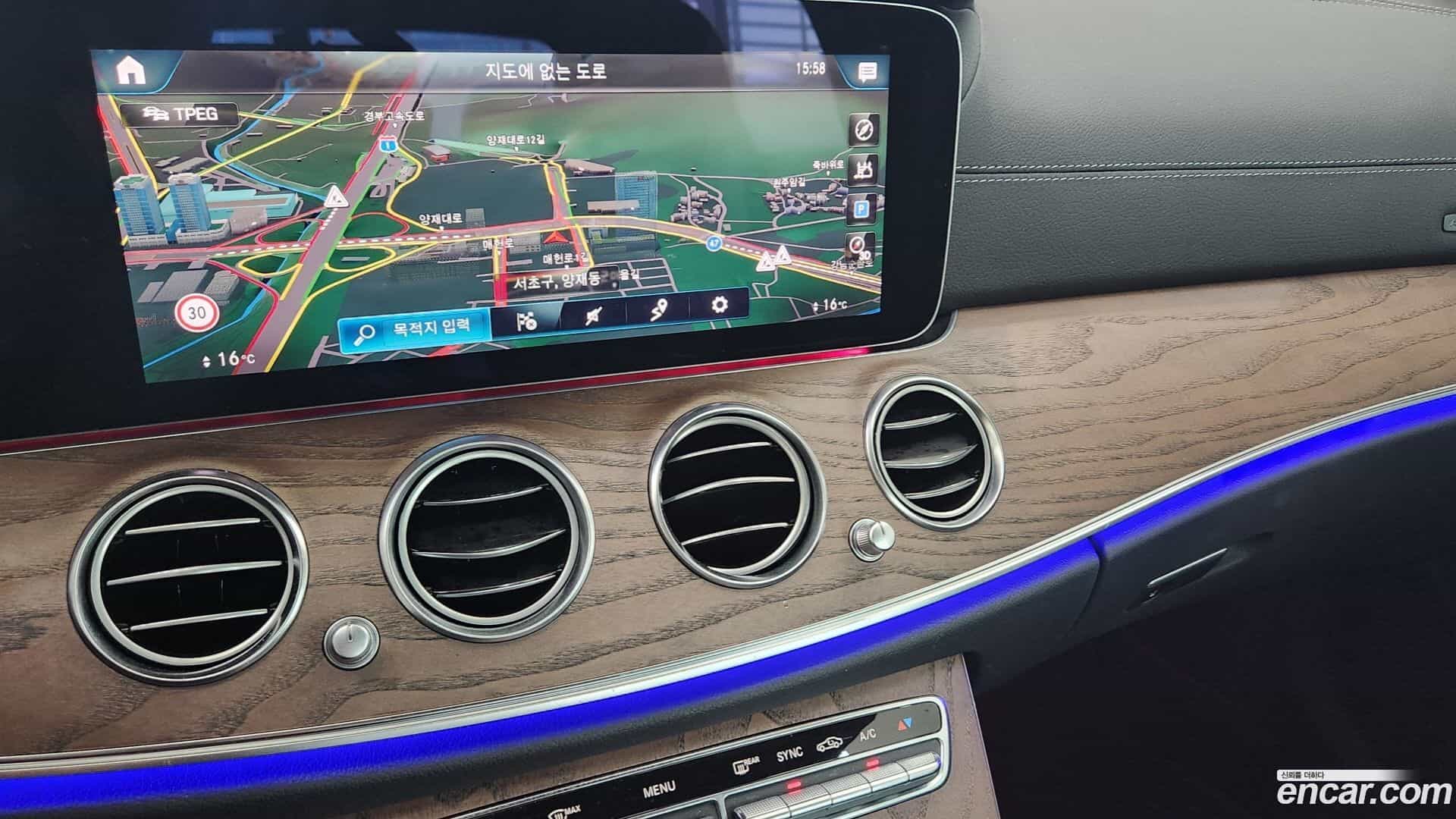 E-Class Mercedes-Benz 2022.10-OPTION-018