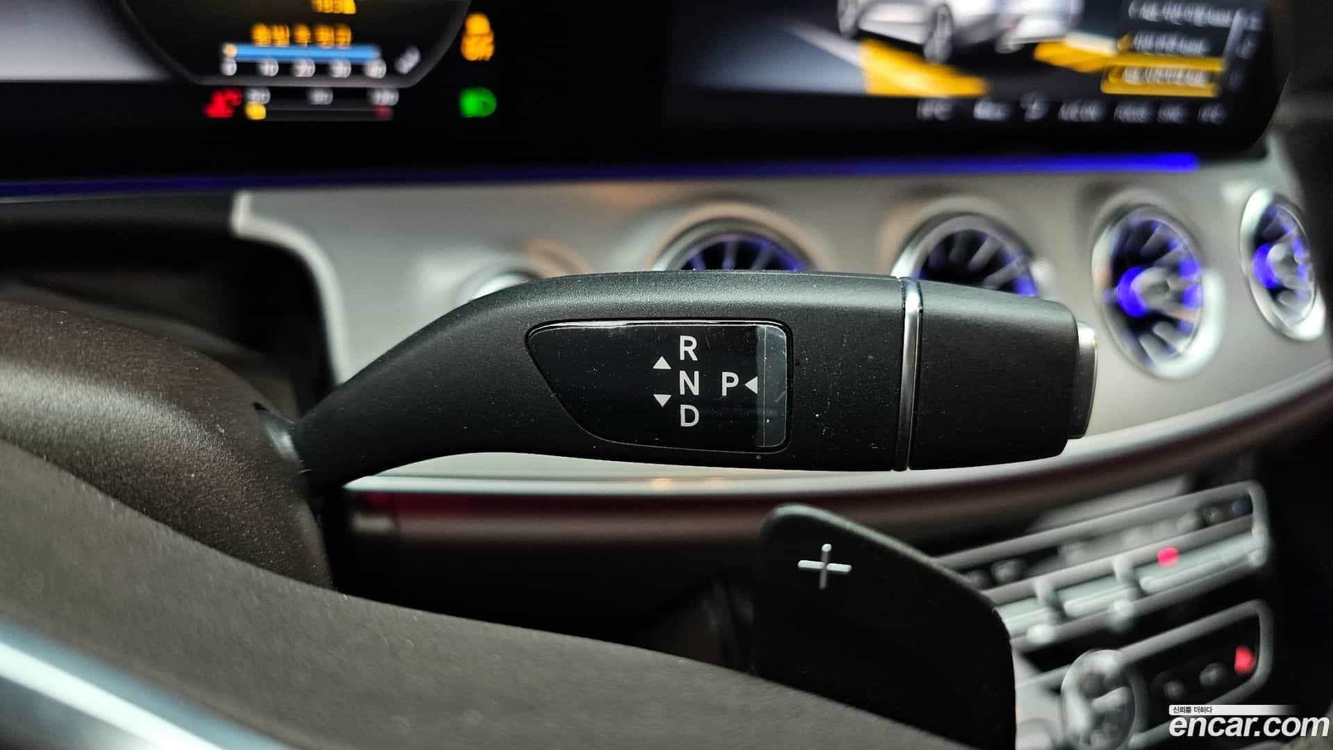 CLS-Class Mercedes-Benz 2018.10-INNER-009