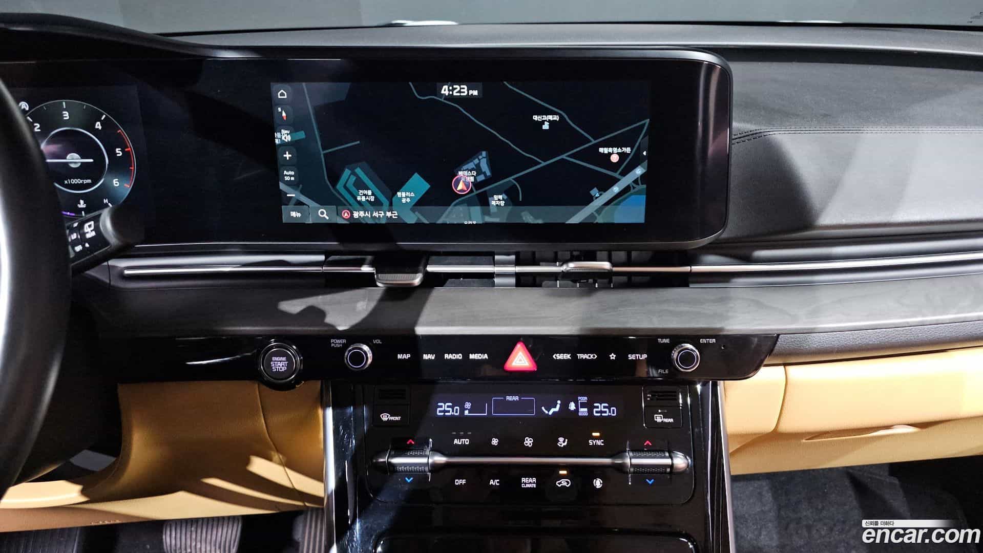 Canival Kia 2023.0-OPTION-016