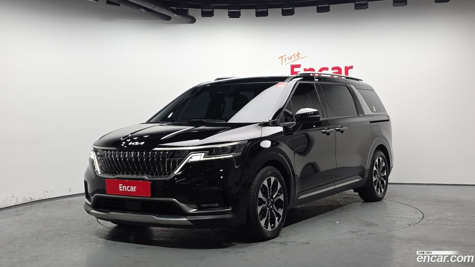 Main__Slider__Photo:Canival Kia 2023.7-0