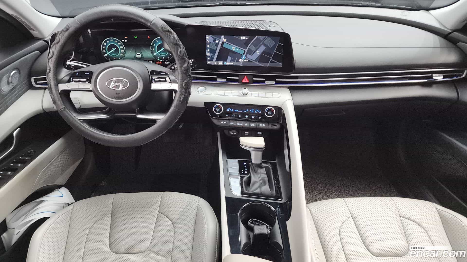 AVANTE Hyundai 2020.4-INNER-007