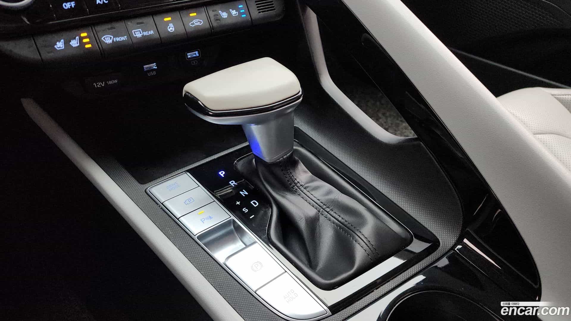 AVANTE Hyundai 2020.4-INNER-009