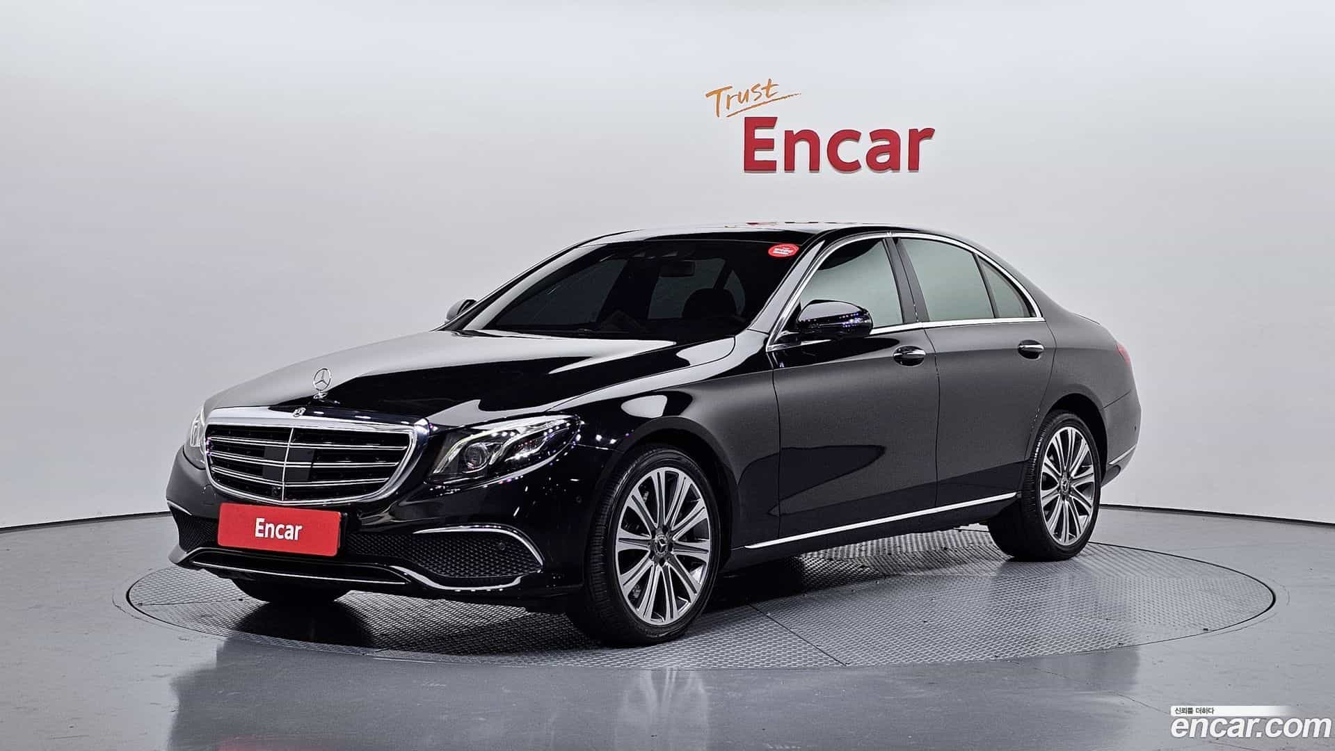 E-Class Mercedes-Benz 2018.6-OUTER-001
