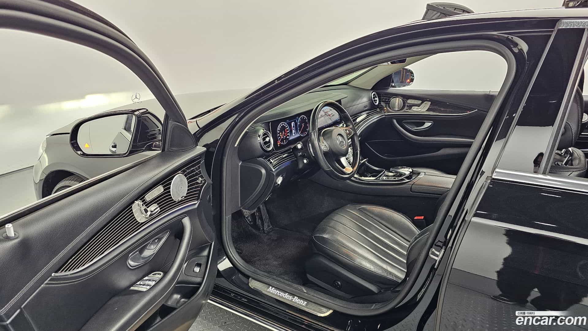 E-Class Mercedes-Benz 2018.6-OPTION-015
