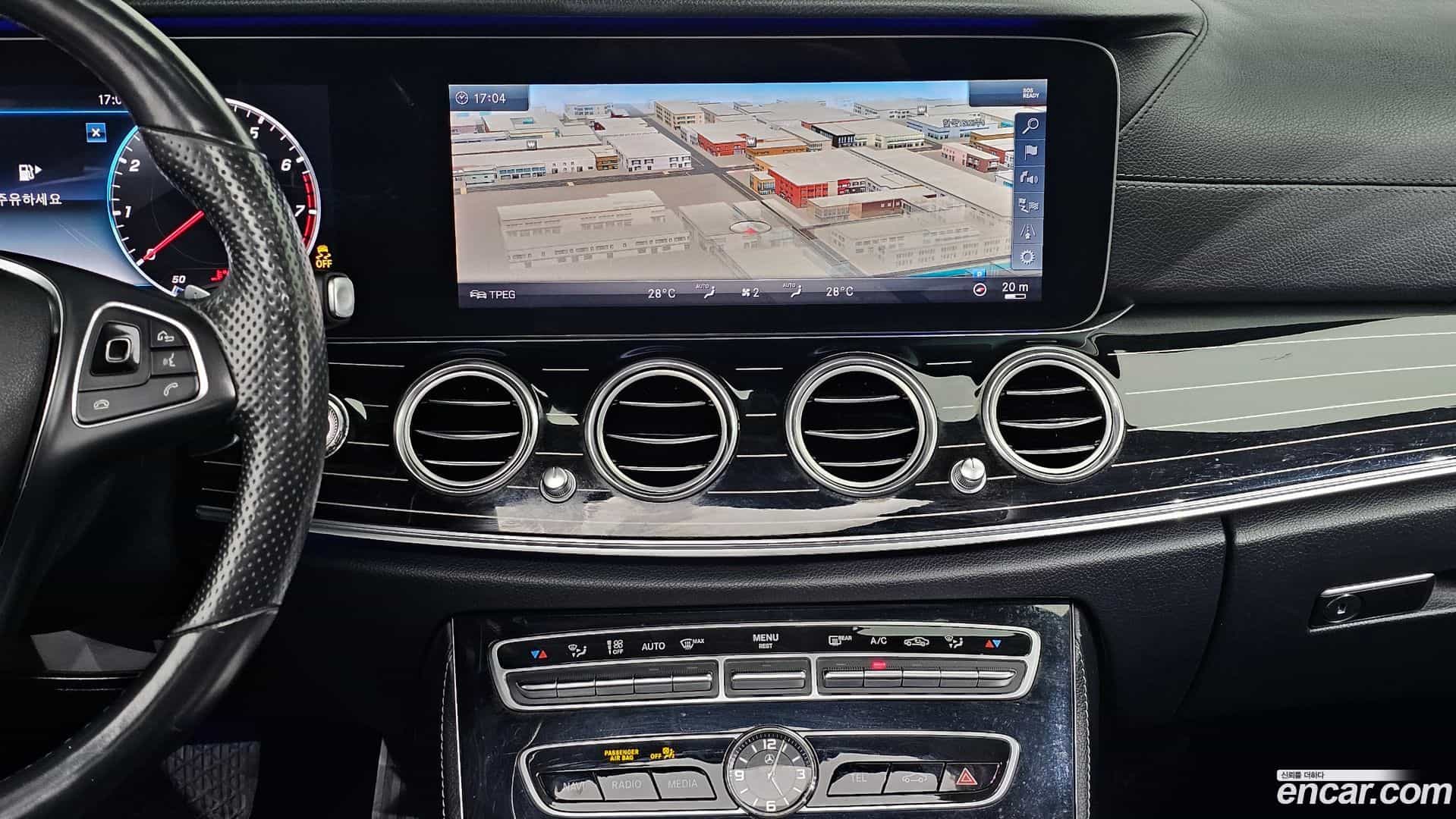 E-Class Mercedes-Benz 2018.6-OPTION-018