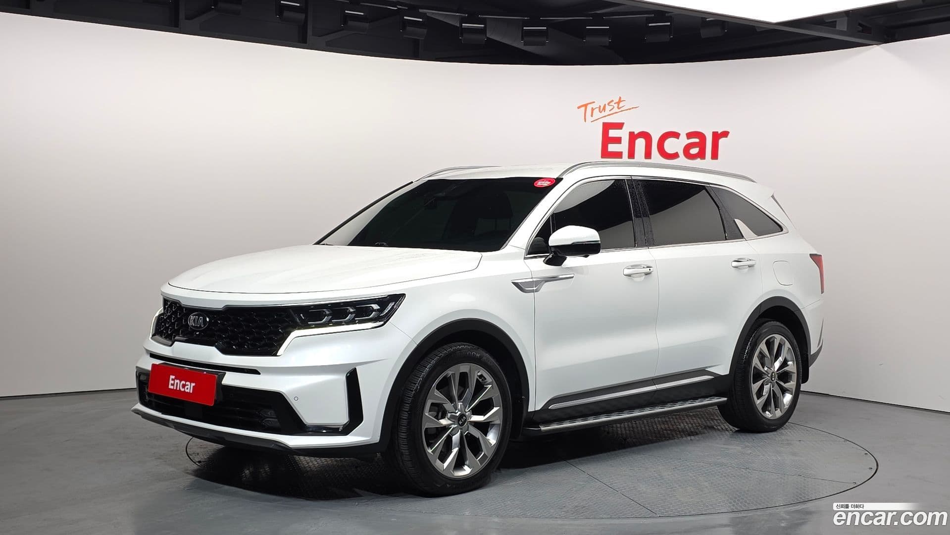 Main__Slider__Photo:Sorento Kia 2020.5-0