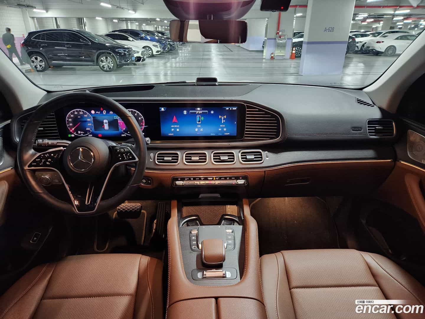 GLE-Class Mercedes-Benz 2025.3-INNER-010