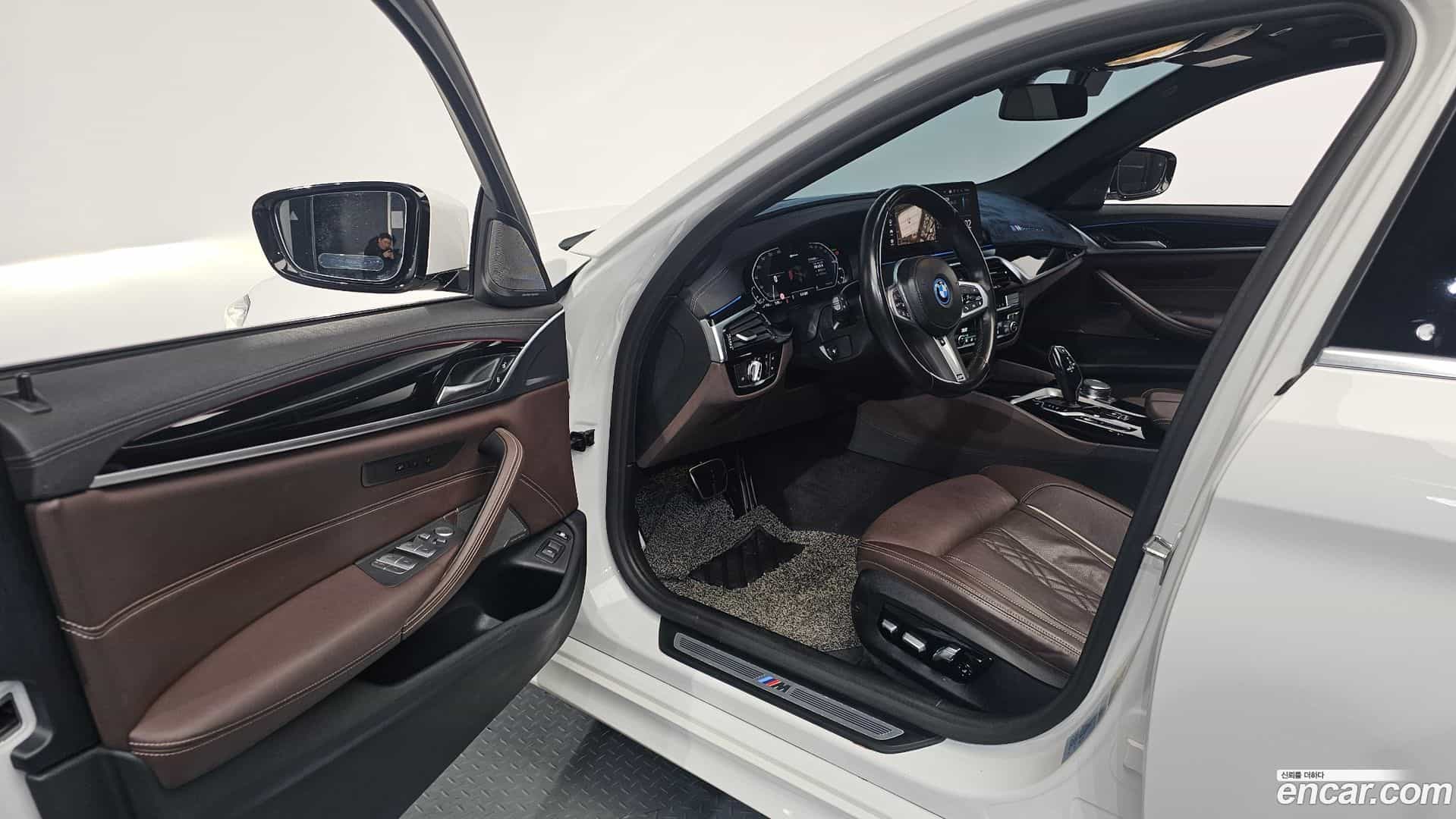 5-Series BMW 2022.8-INNER-010