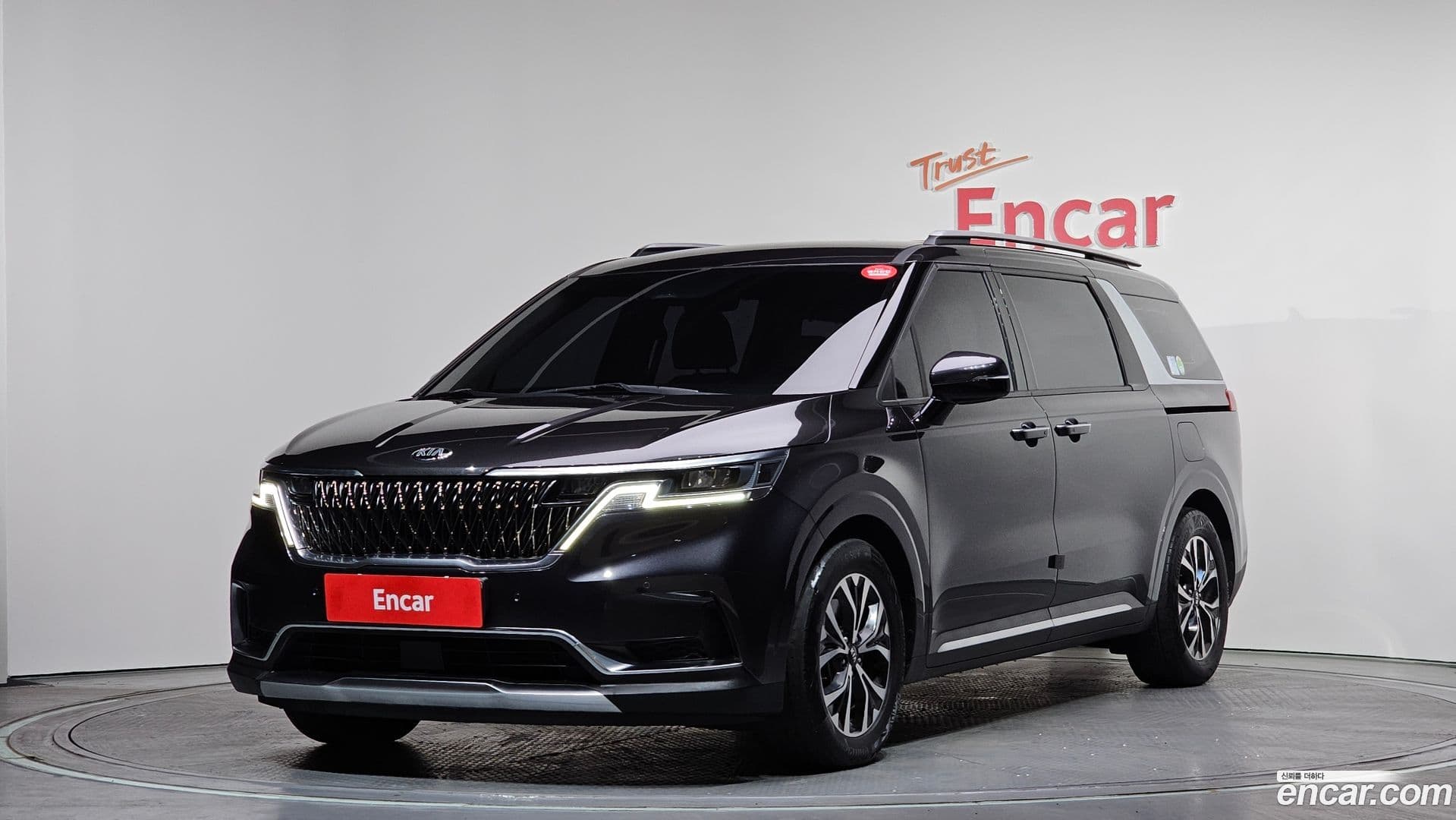 Main__Slider__Photo:Canival Kia 2020.11-0