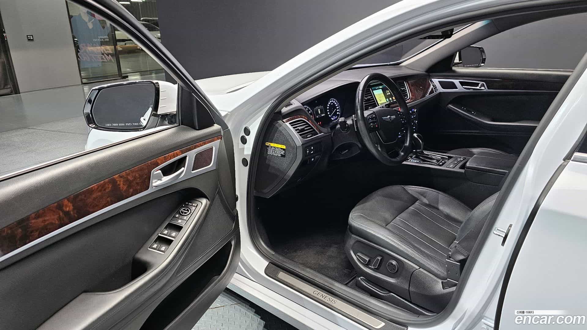 Genesis Hyundai 2016.1-OPTION-015