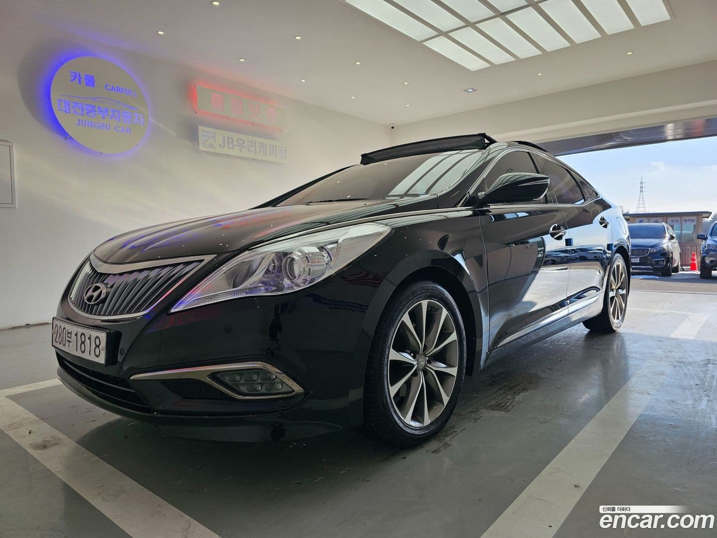 Main__Slider__Photo:Grandeur Hyundai 2016.6-0