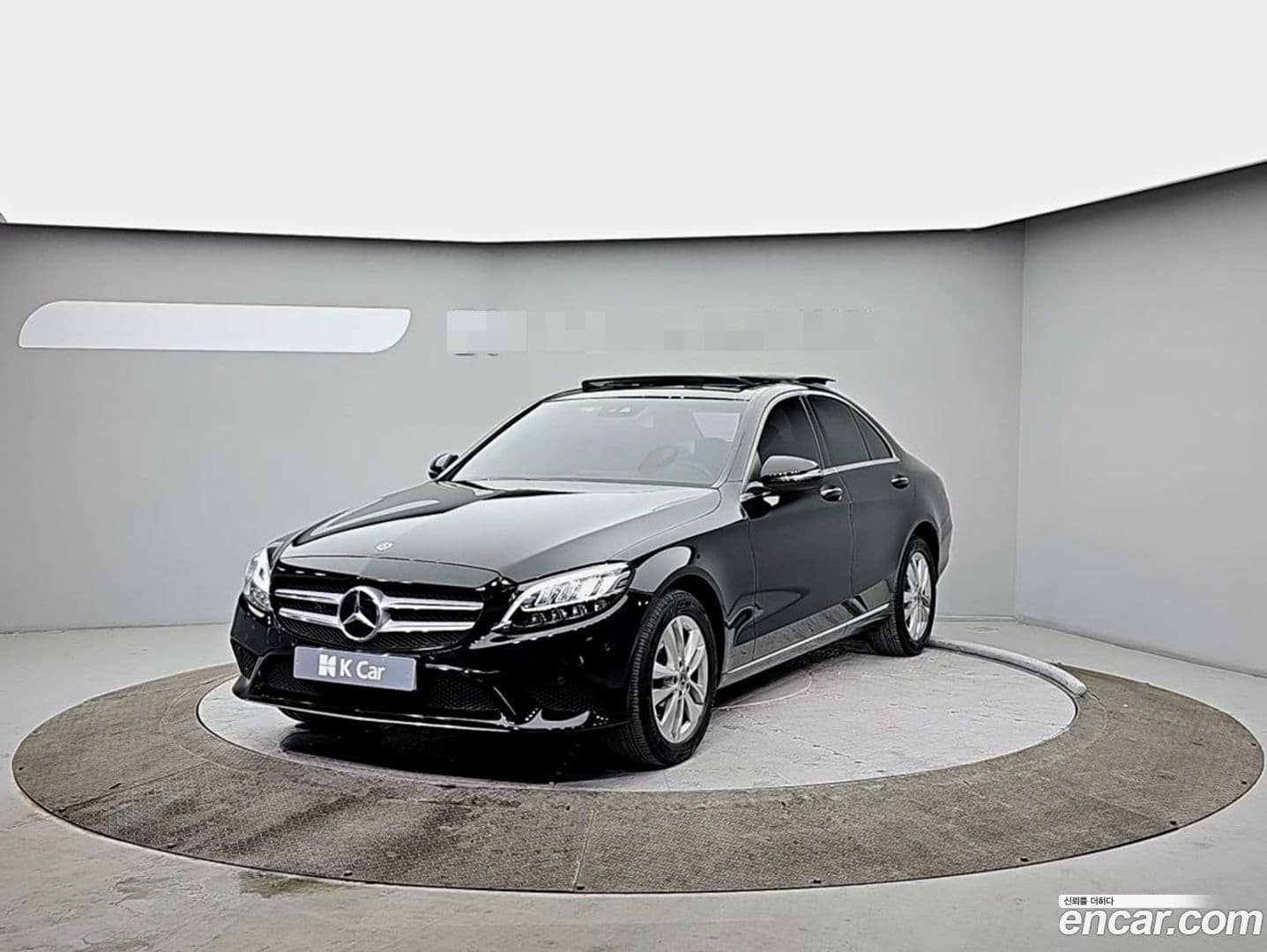 Main__Slider__Photo:C-Class Mercedes-Benz 2020.4-0