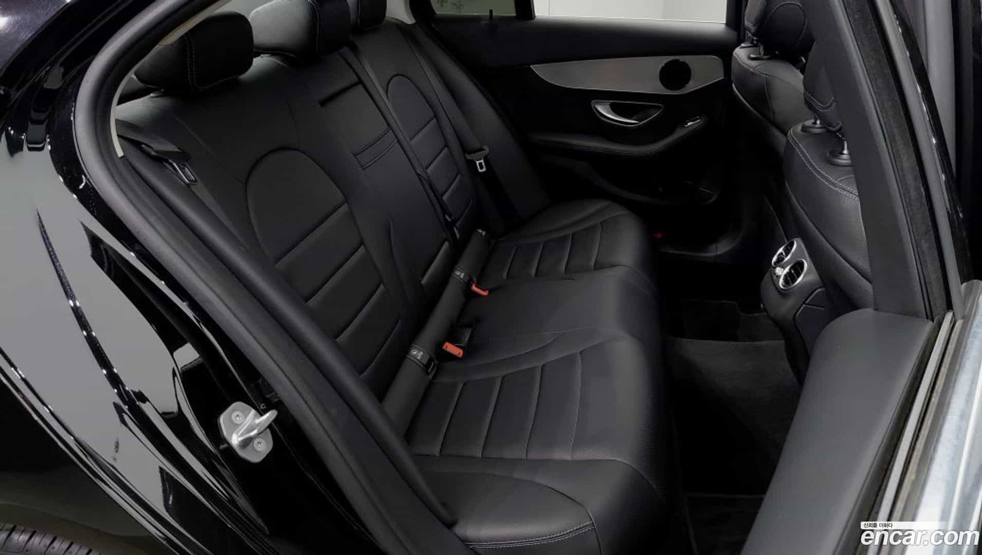 C-Class Mercedes-Benz 2020.4-INNER-009