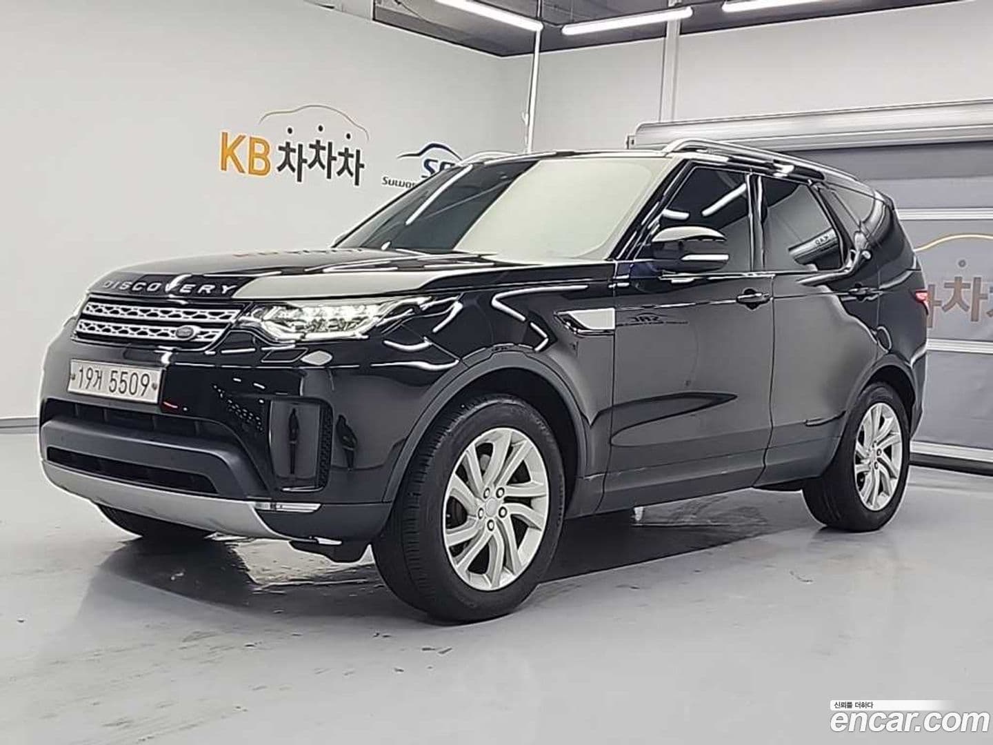 Main__Slider__Photo:Discovery Land Rover 2017.8-0