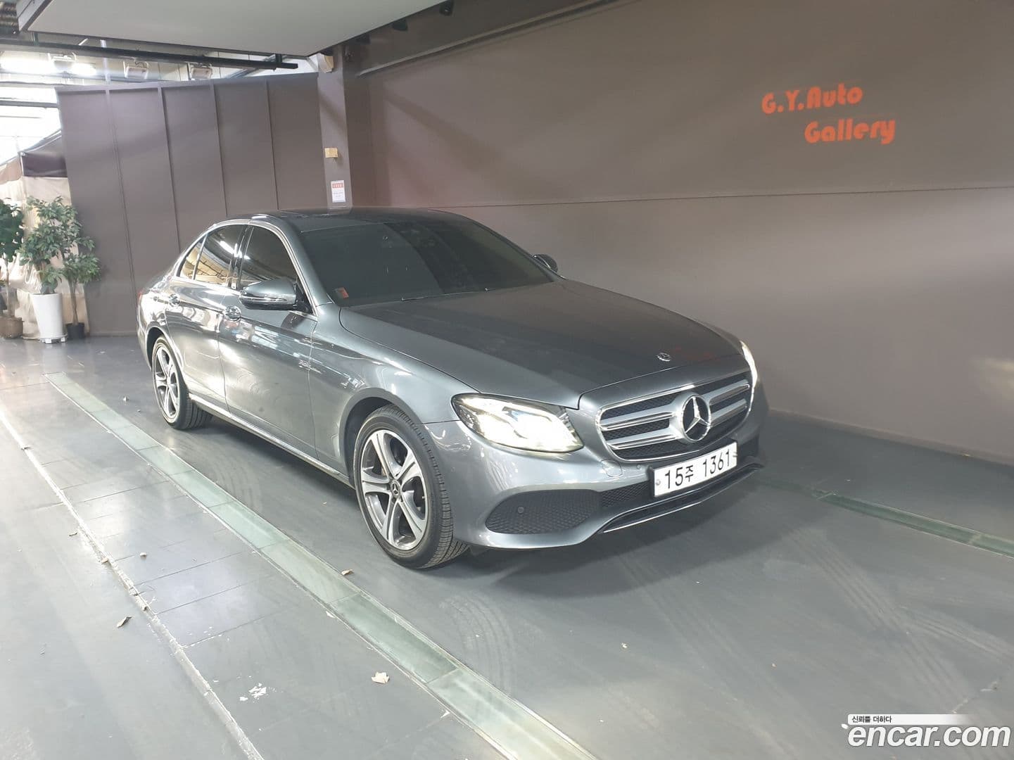 Main__Slider__Photo:E-Class Mercedes-Benz 2019.7-0