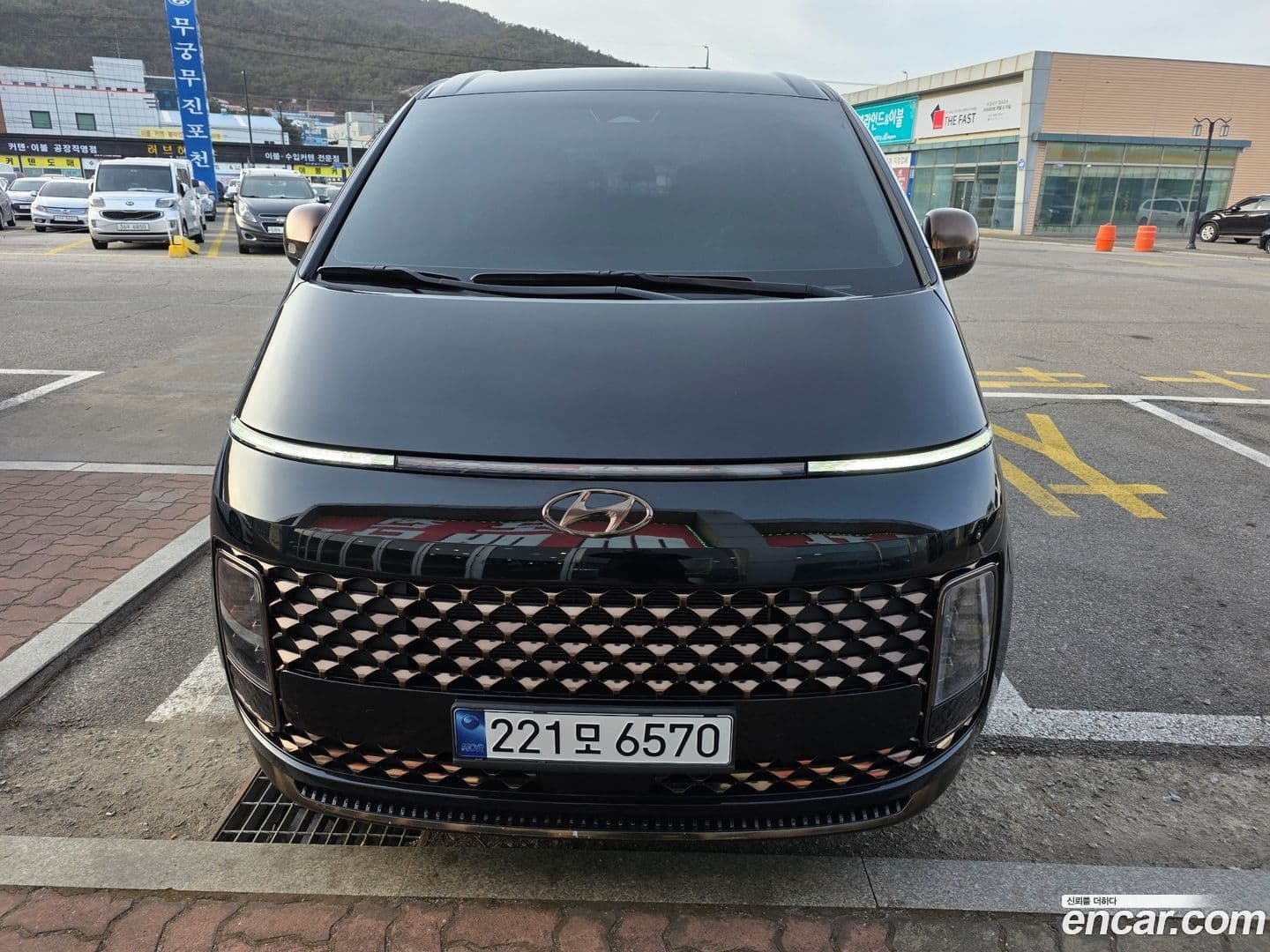 Main__Slider__Photo:Staria Hyundai 2022.0-0