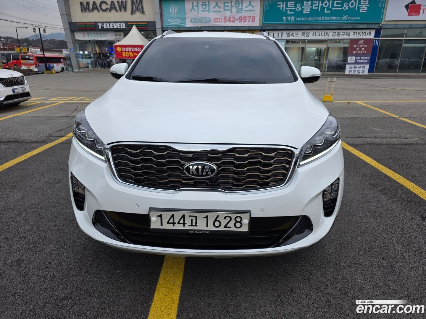Main__Slider__Photo:Sorento Kia 2019.6-0
