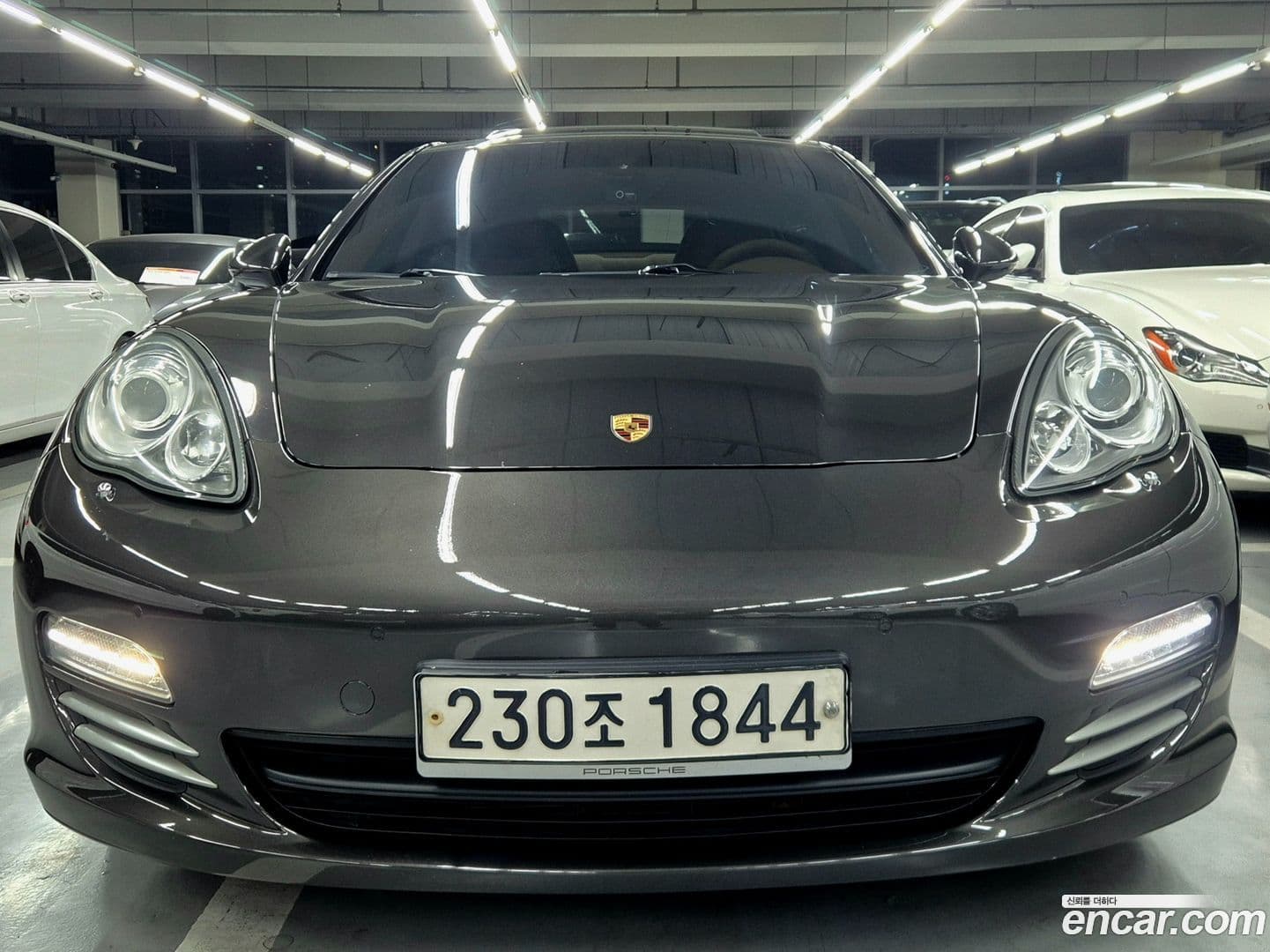 Main__Slider__Photo:Panamera Porsche 2011.2-0