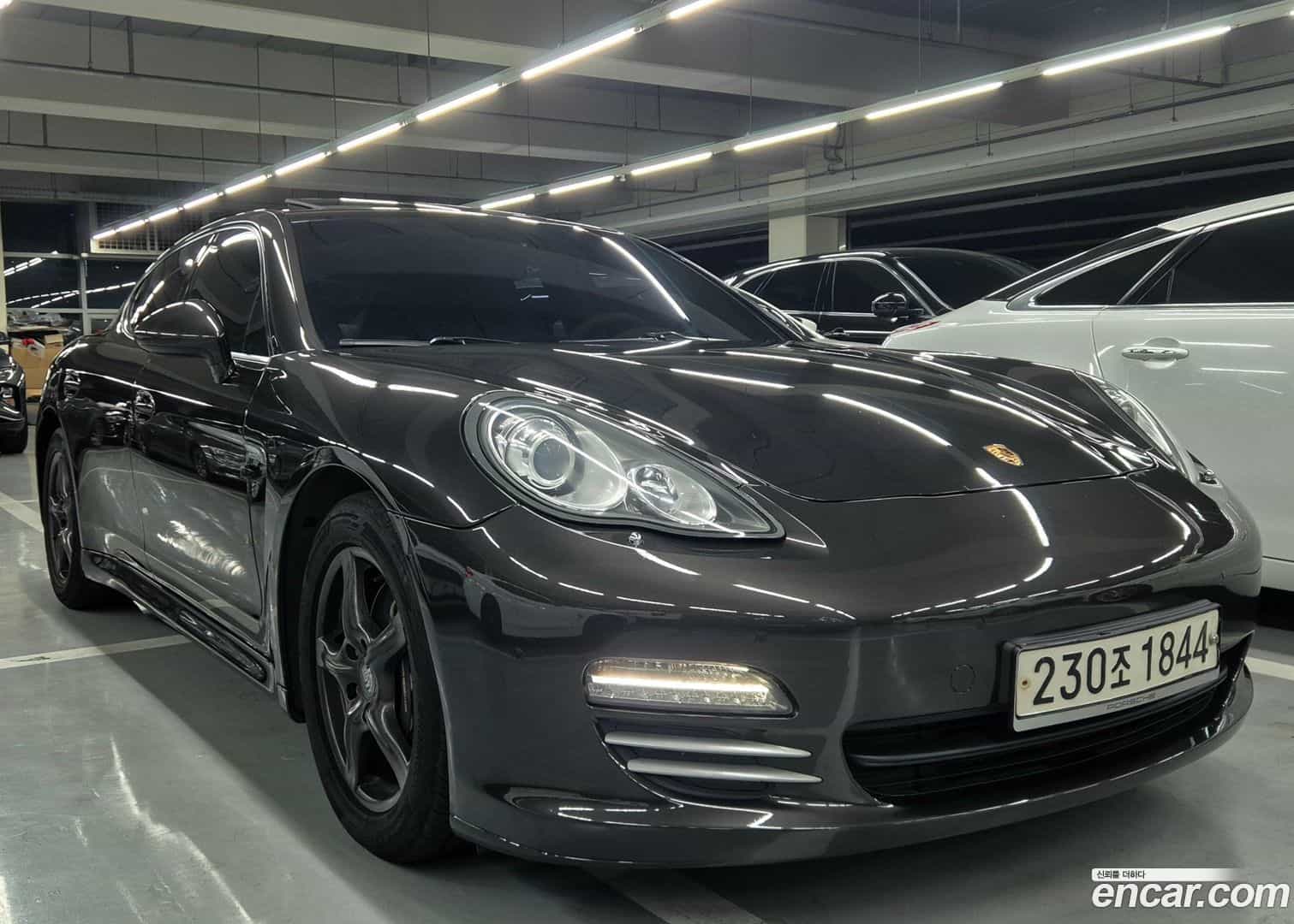 Panamera Porsche 2011.2-OUTER-003