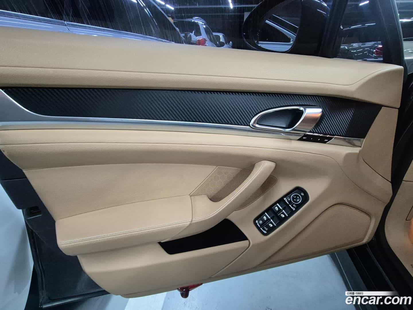 Panamera Porsche 2011.2-OPTION-023