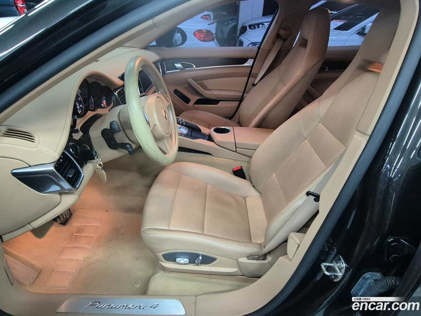 Panamera Porsche 2011.2-OPTION-024
