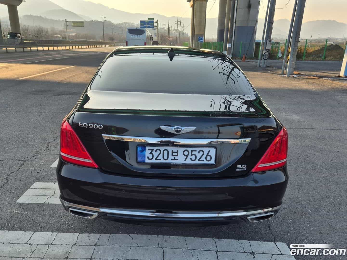 EQ900 Genesis 2016.5-OUTER-004