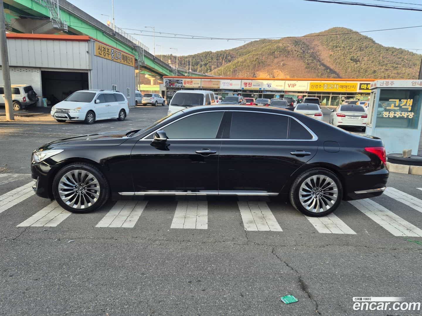 EQ900 Genesis 2016.5-OPTION-021