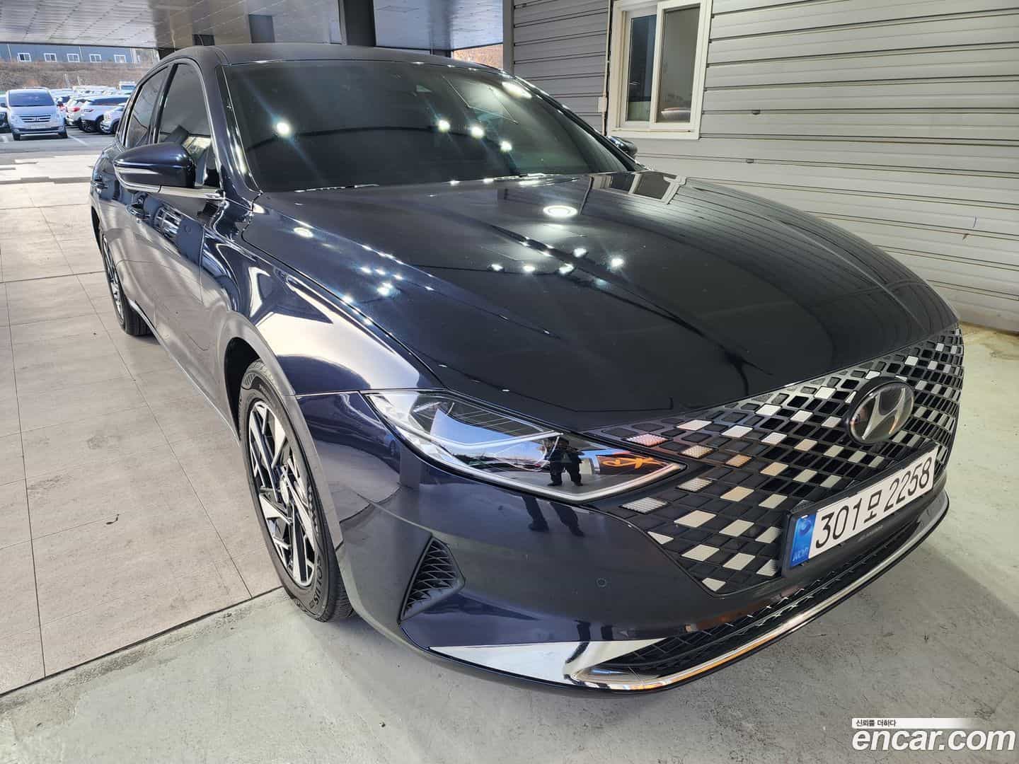 Grandeur Hyundai 2021.0-OUTER-001