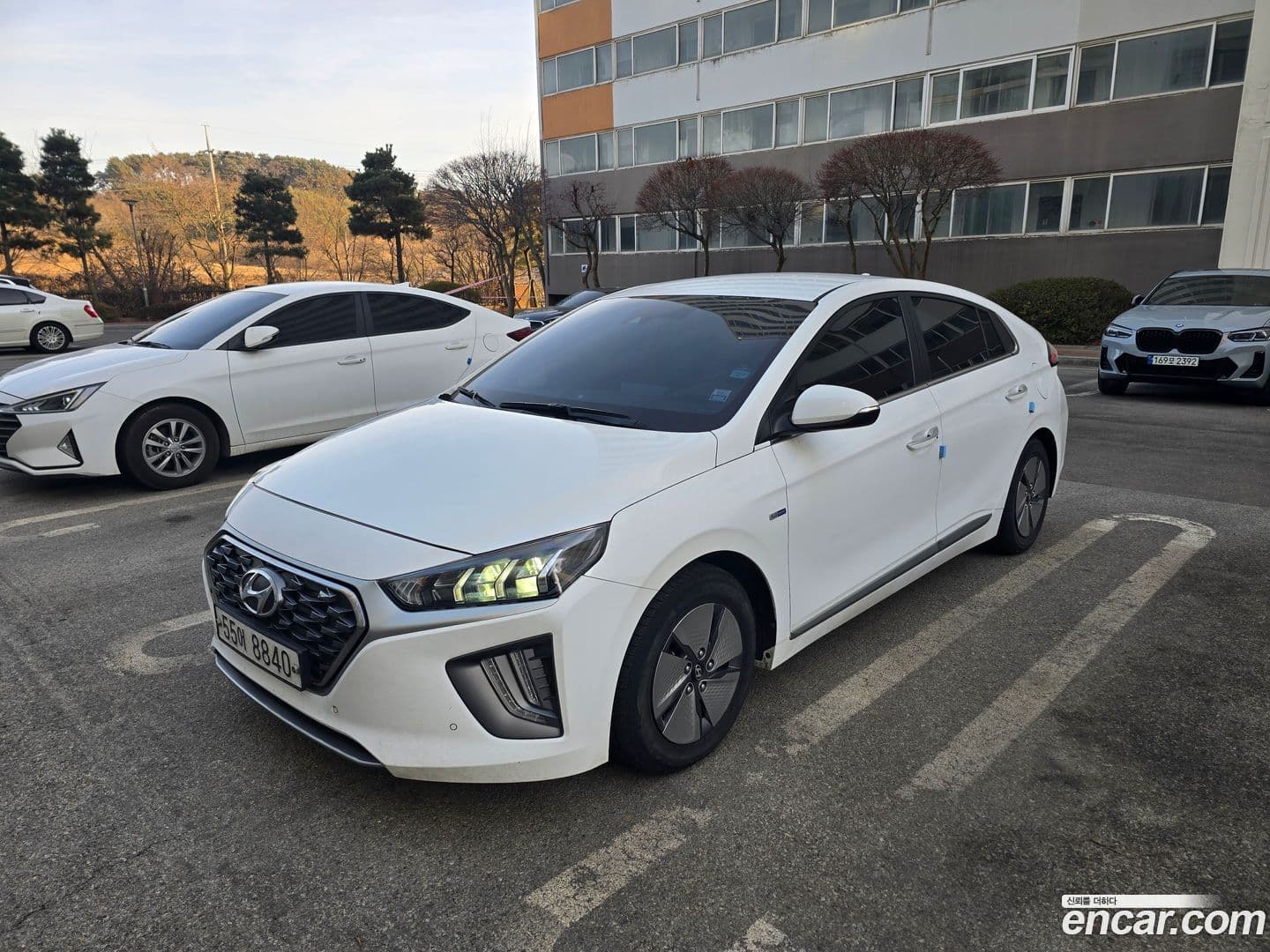 Main__Slider__Photo:Ioniq Hyundai 2019.6-0