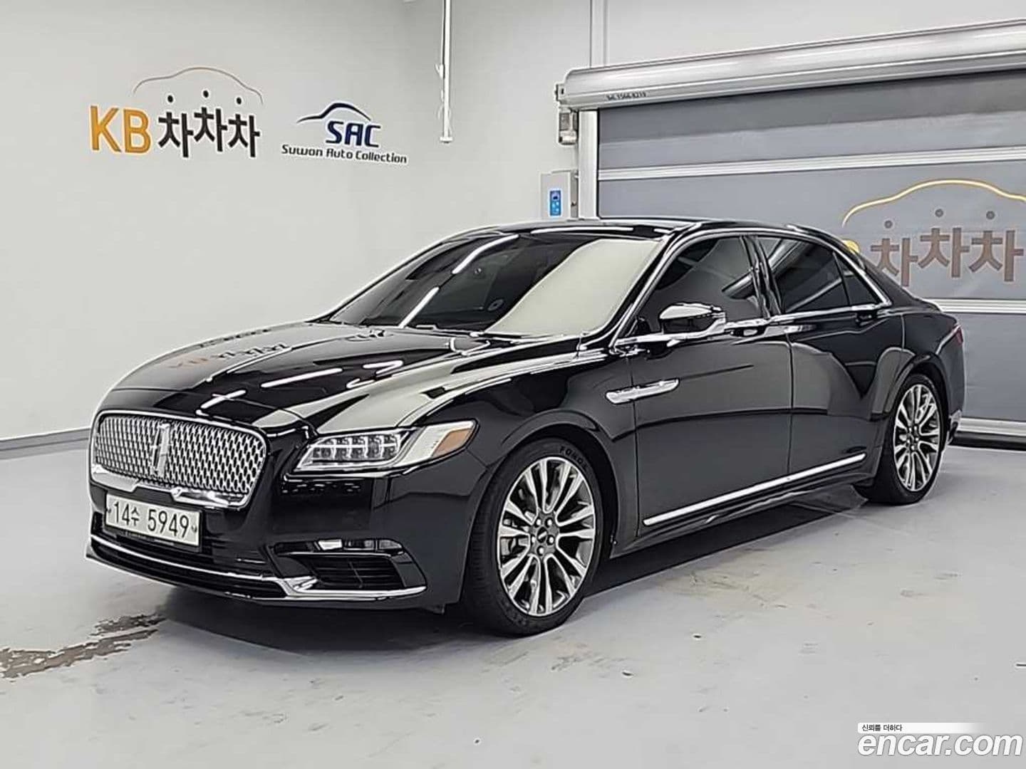 Main__Slider__Photo:Continental Lincoln 2017.11-0
